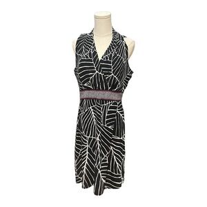 WHBM Cocktail Midi Dress Sz M Geometric Design Black White V-Neck Sleeveless